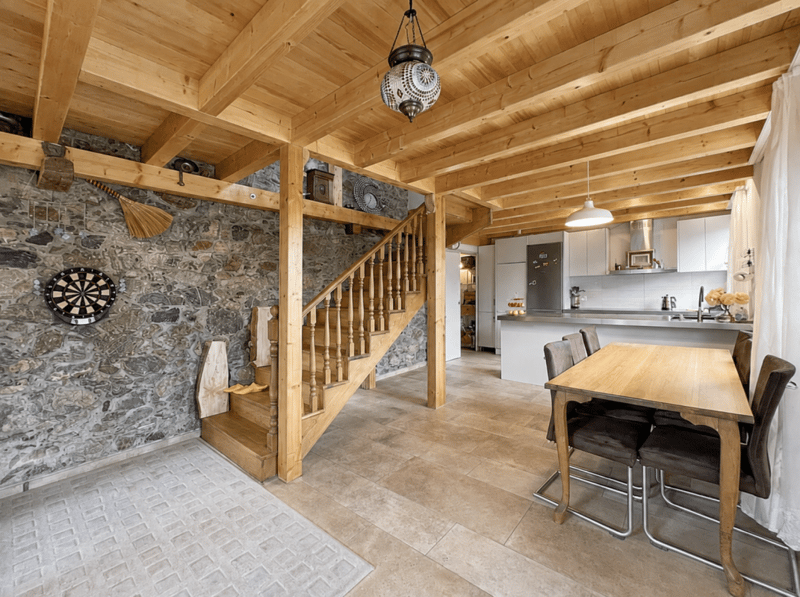 Bijou mit ausgebauter und fertiggestellter Wohnung (8)