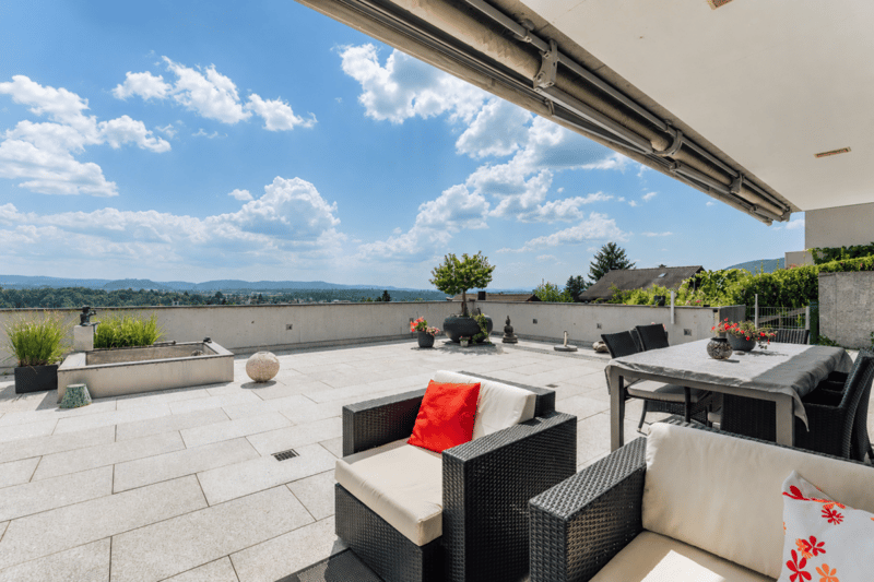 Wohnen mit unverbaubarem Panorama - modernes 7½-Zimmer-Terrassenhaus in Möriken (1)