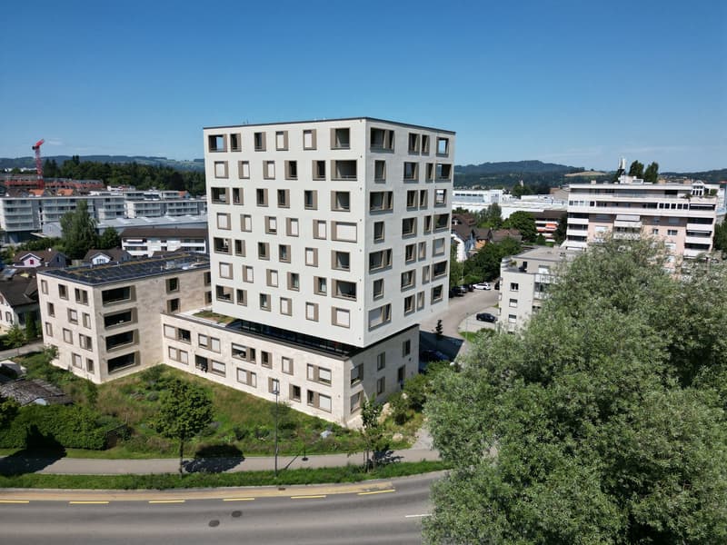 Moderne 2.5-Zimmer-Wohnung mit Balkon in Uzwil (2)