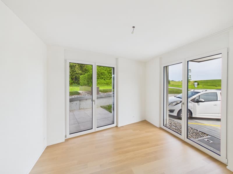 Moderne 2.5-Zimmerwohnung mit 14m2 Balkon (12)