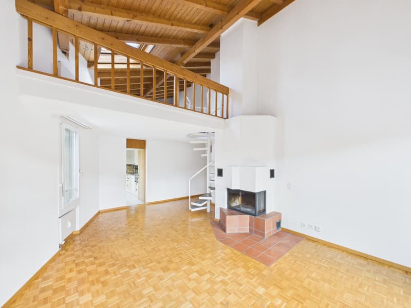 Grosszügige 6-Zimmer-Dachwohnung an ruhiger Lage in Uzwil (1)
