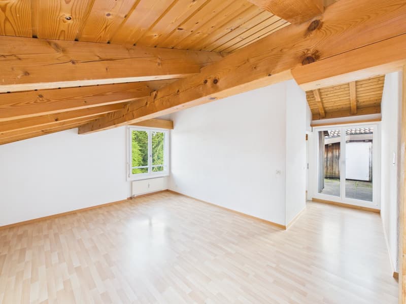 Grosszügige 6-Zimmer-Dachwohnung an ruhiger Lage in Uzwil (10)