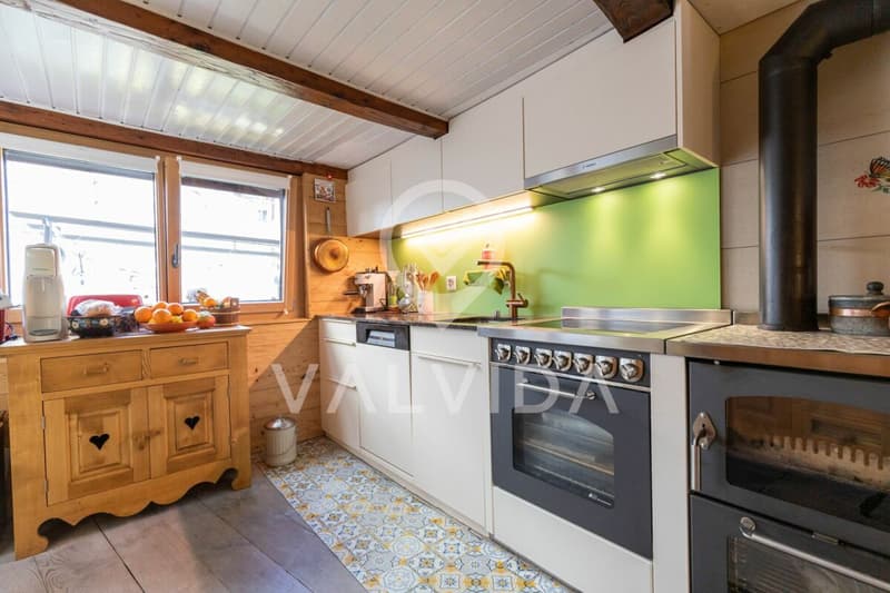 Tradition meets Modernity - lovingly renovated 5.5-room apartment with vegetable garden (5)
