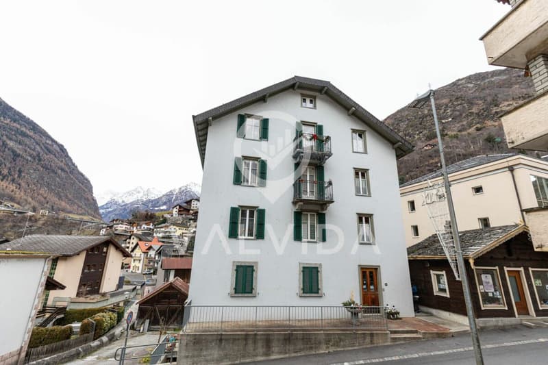 Appartamento mansardato di 4,5 locali in posizione centrale (15)