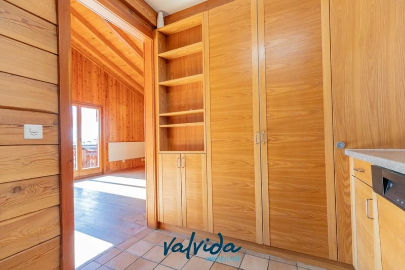 Vivere dove gli altri fanno vacanza - chalet di 5 locali con panorama a Feschel (6)