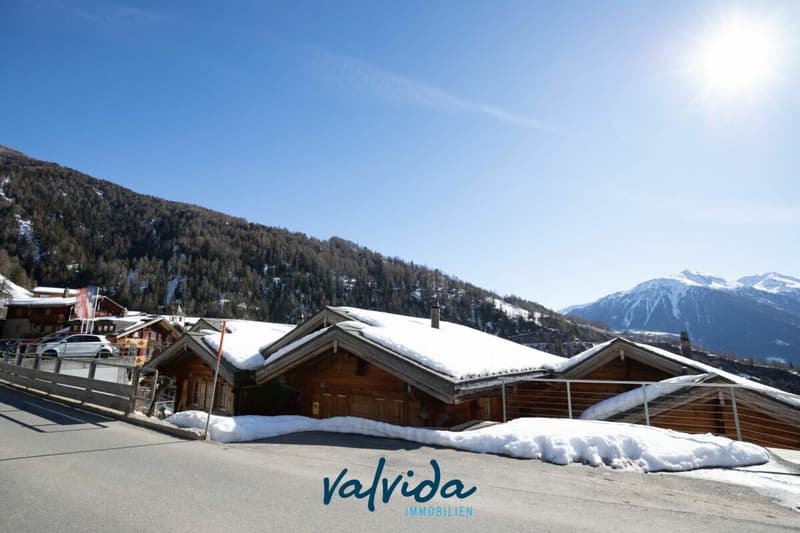 Vivere dove gli altri fanno vacanza - chalet di 5 locali con panorama a Feschel (24)