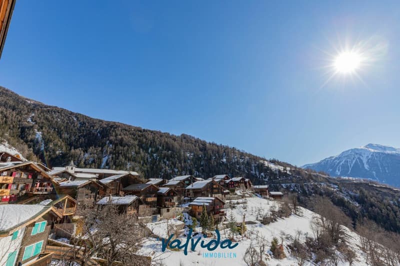 Vivere dove gli altri fanno vacanza - chalet di 5 locali con panorama a Feschel (12)