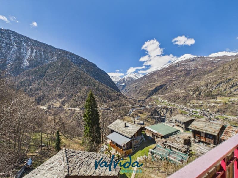 Family-friendly two-family house with development potential in Staldenried (11)