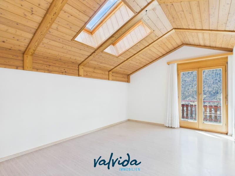 Family-friendly two-family house with development potential in Staldenried (17)