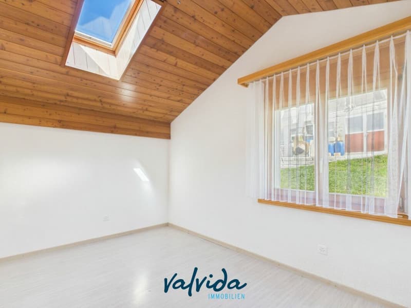 Family-friendly two-family house with development potential in Staldenried (15)