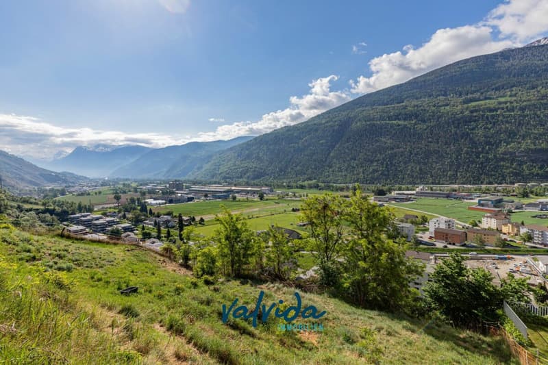 Exklusive Bauparzelle in sonniger Bestlage von Steg (1)