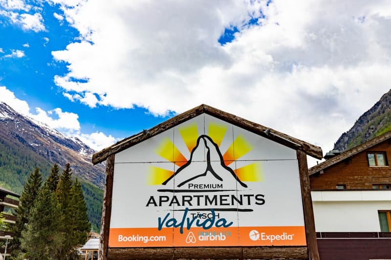 Attraktive Ferien- oder Wohnimmobilie in Täsch bei Zermatt mit Tiefgaragenparkplatz (10)