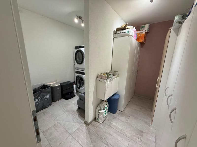 Moderne 3.5-Zimmerwohnung in Hombrechtikon zu vermieten (9)