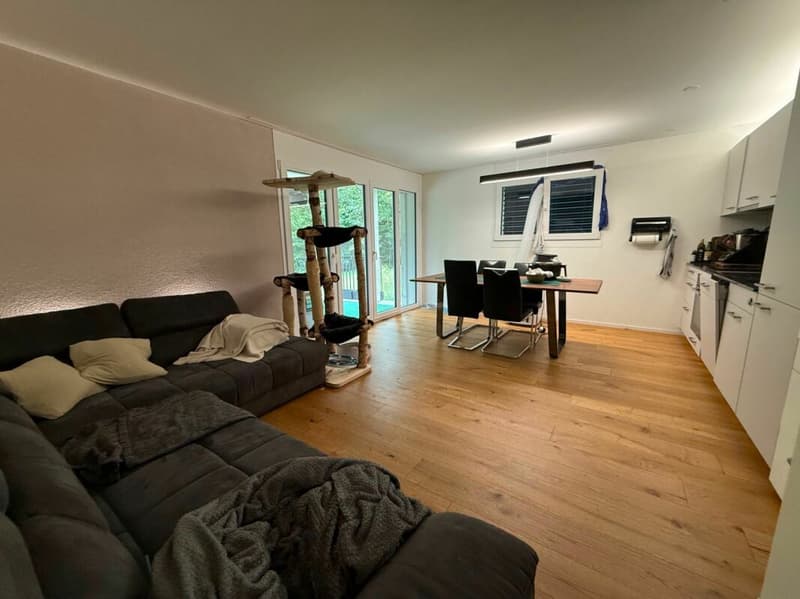 Moderne 3.5-Zimmerwohnung in Hombrechtikon zu vermieten (2)
