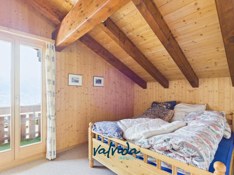 Charmantes, alleinstehendes Chalet mit viel Umschwung in Unterbäch (9)