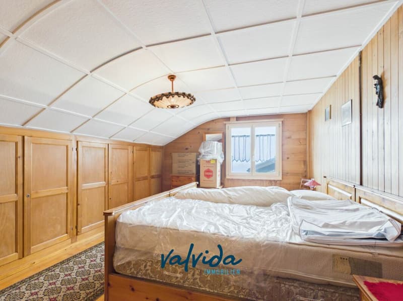 Grosszügige 3.5-Zimmer-Dachwohnung im Herzen von Unterbäch (6)