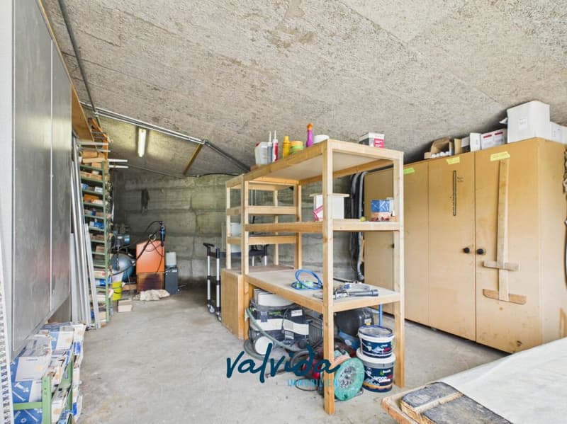 Grosszügige 3.5-Zimmer-Dachwohnung im Herzen von Unterbäch (12)
