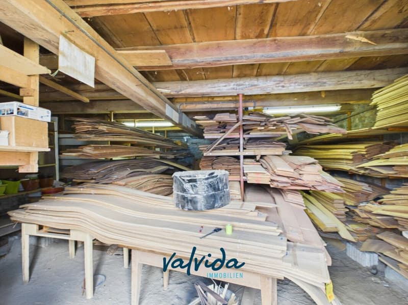 Grosszügige 3.5-Zimmer-Dachwohnung im Herzen von Unterbäch (11)
