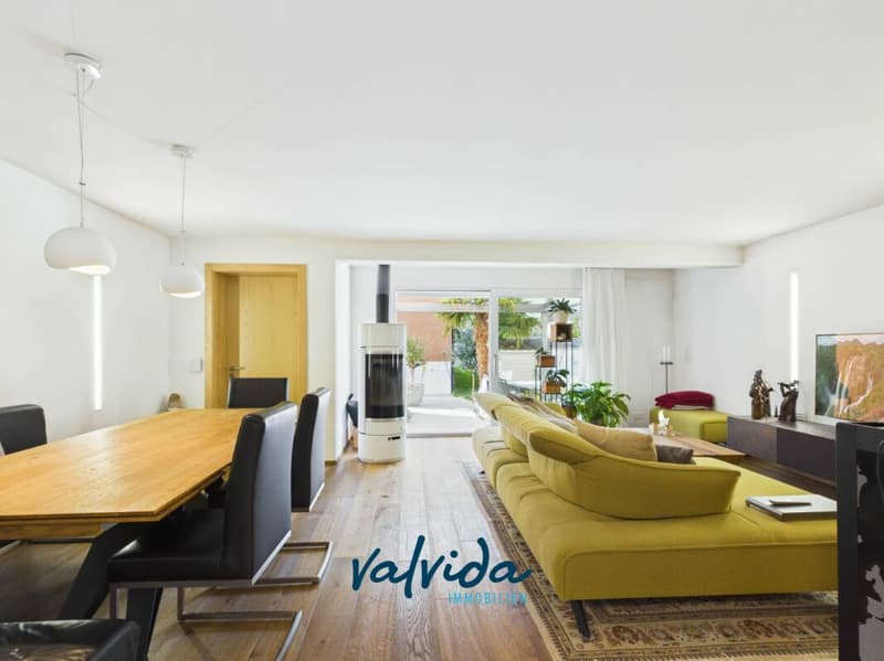 Ein Raumwunder der Extraklasse - hochwertig saniertes 5.5-Zimmer-Reihenhaus in Gampel (1)