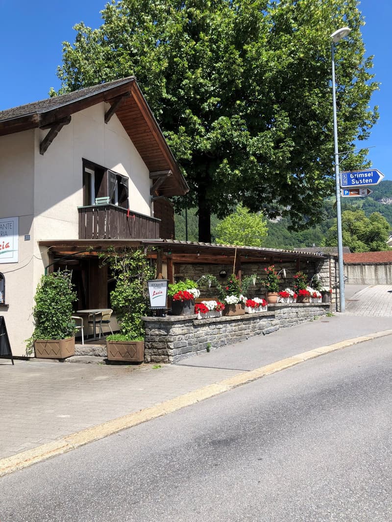 «my home is my castle» 3.5-Zimmer Wohnung inkl. Restaurant (2)