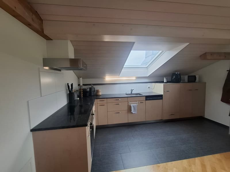 Charmante 2.5-Zimmer-Dachgeschosswohnung in Escholzmatt (2)