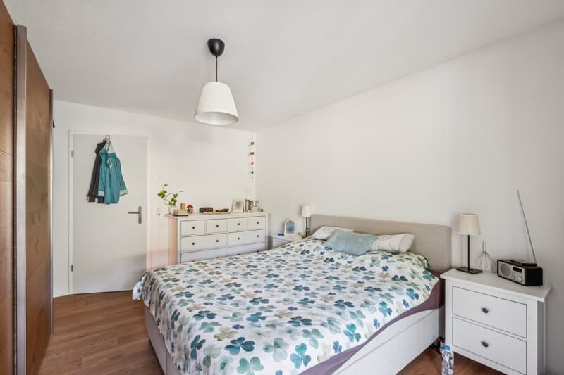 Moderne, perfekt durchdachte 31⁄2 Zimmer-Wohnung zentral und naturnah gelegen in Safenwil (9)
