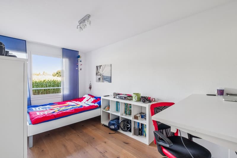 Moderne, perfekt durchdachte 31⁄2 Zimmer-Wohnung zentral und naturnah gelegen in Safenwil (10)