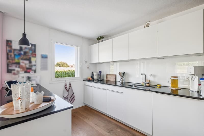 Moderne, perfekt durchdachte 31⁄2 Zimmer-Wohnung zentral und naturnah gelegen in Safenwil (6)