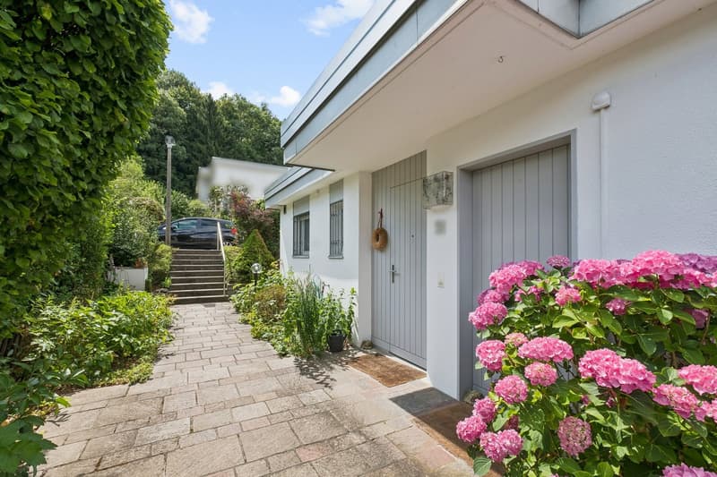 Charmantes 6.5-Zimmer-Einfamilienhaus mit Pool und Garten in Zofingen (10)