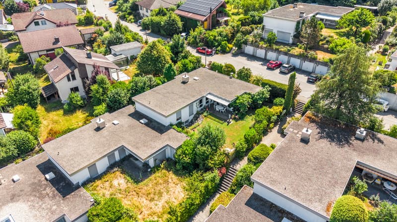Charmantes 6.5-Zimmer-Einfamilienhaus mit Pool und Garten in Zofingen (14)