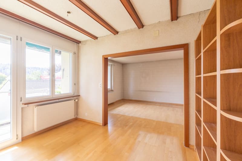4-Zimmerwohnung an ruhiger und zentraler Lage mit Gestaltungspotenzial (2)