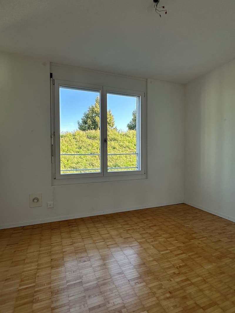 Moderne 4.5-Zimmerwohnug für Paare und Kleinfamilien mit Blick aufs Gürbetal (11)