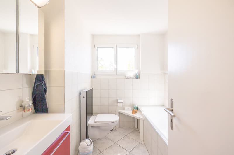 Familienfreundliche 5.5-Zimmer-Maisonettewohnung in Worb (9)