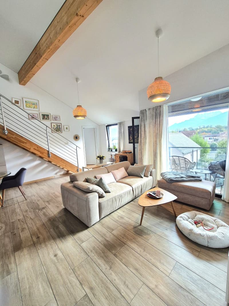Coup de coeur assuré ! Superbe attique duplex 4,5 pièces à deux pas du lac (4)