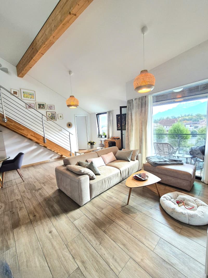 Superbe attique duplex Minergie de 4,5 pièces à deux pas du lac (1)