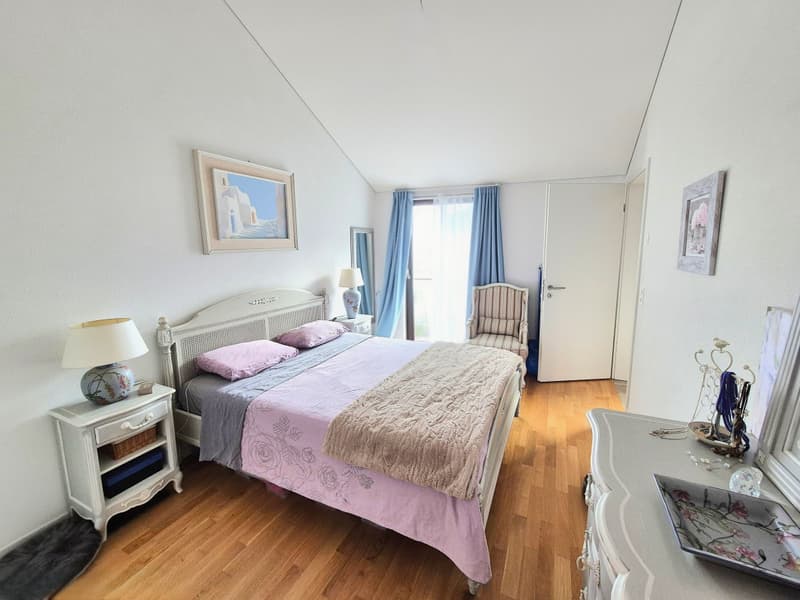 Superbe attique duplex Minergie de 4,5 pièces à deux pas du lac (5)