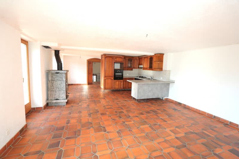 Maison de 2 appartements 3,5 pièces + 1 studio indépendant, Grand potentiel ! (9)