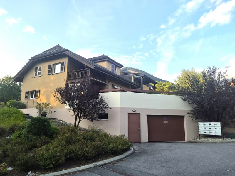 Maison mitoyenne de 4,5 pièces, panneaux solaire, avec terrasse garage (2)