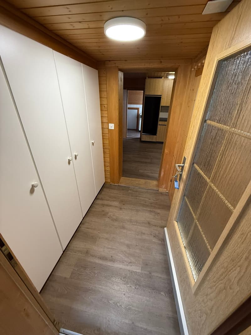 2.5 Dachwohnung in Uttigen nah am Bahnhof (10)