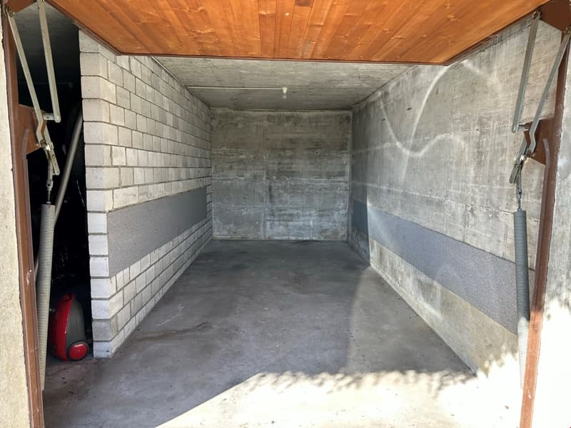 Modernisierte und grosszügige 4.5 Zimmer Dachwohnung an ruhiger Lage (12)
