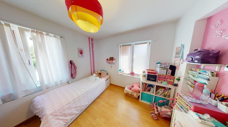 Maison multifamiliale centrale avec grand jardin (9)