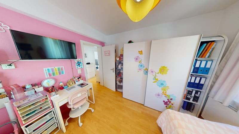 Maison multifamiliale centrale avec grand jardin (10)