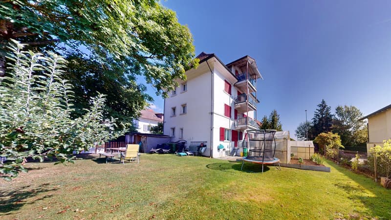 Zentrales Mehrfamilienhaus mit grossem Garten (13)