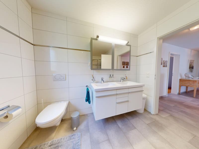 Stilvolle 4.5-Zimmer-Wohnung mit grosszügigem Balkon (9)