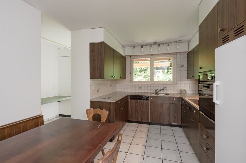 5 Zimmer-Erdgeschosswohnung mit Garten, Cheminée & gemeinschaftlicher Sauna (4)
