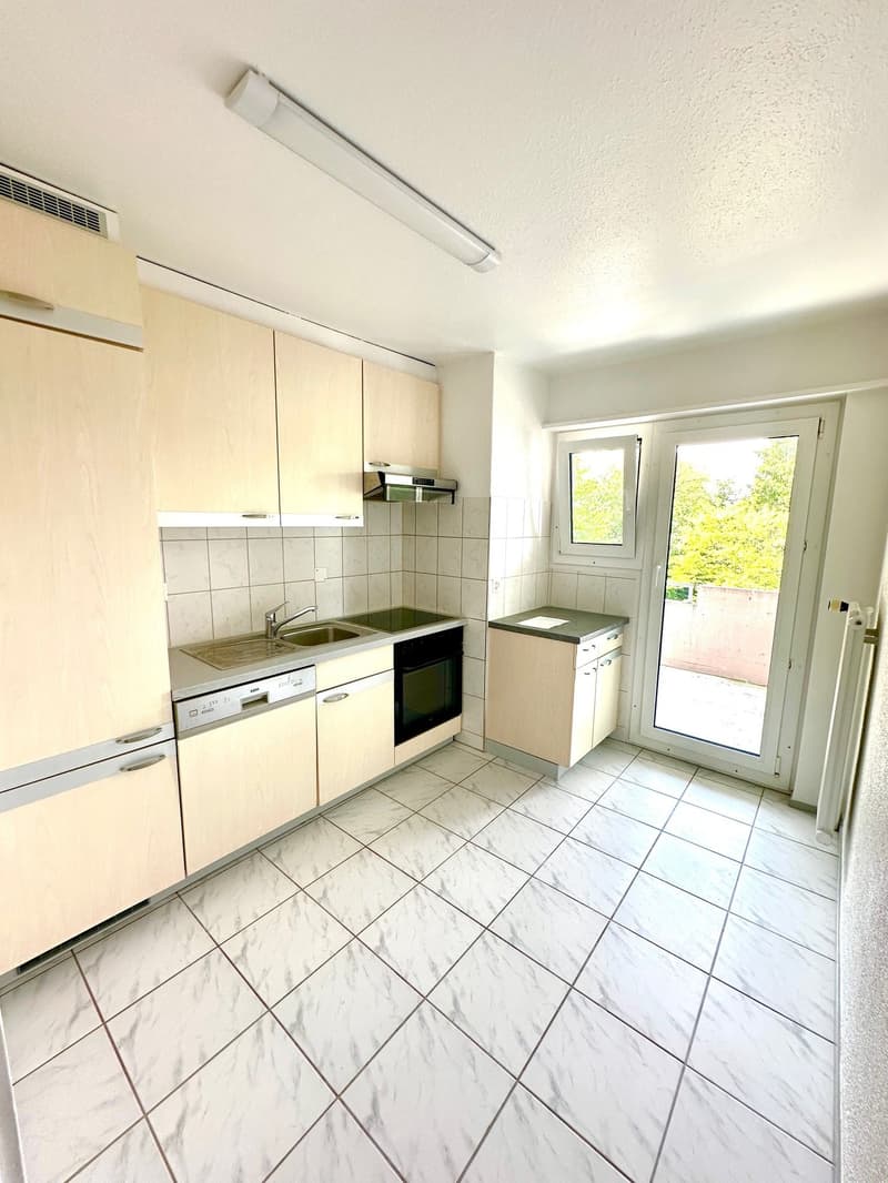 Helle 4-Zimmer-Wohnung mit Balkon in St. Gallen (2)
