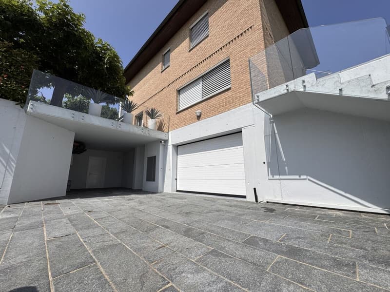 STABIO | VILLA IN PERFETTE CONDIZIONI I GIARDINO PRIVATO (3)