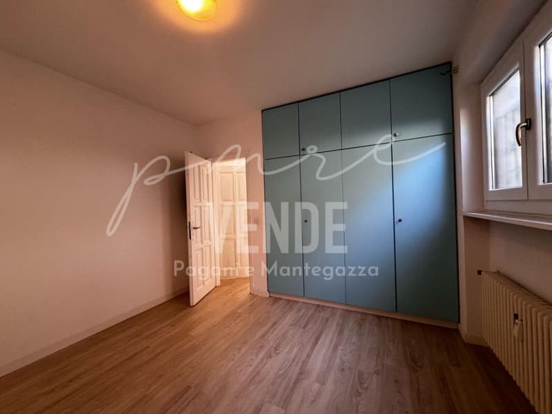 Habiter avec panorama : appartement 4.5 pièces avec vue sur le lac et piscine à Agno (17)