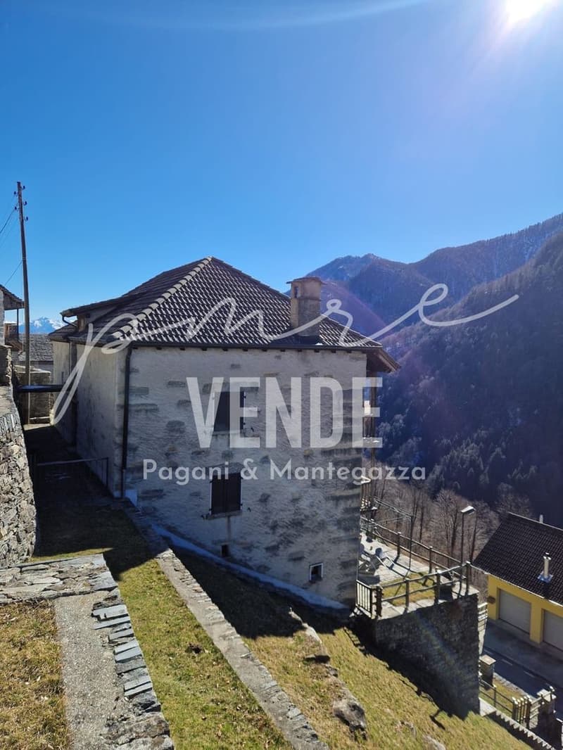 Charming 5.0 room apartment in a rustic two-family house with grotto and panoramic garden (19)