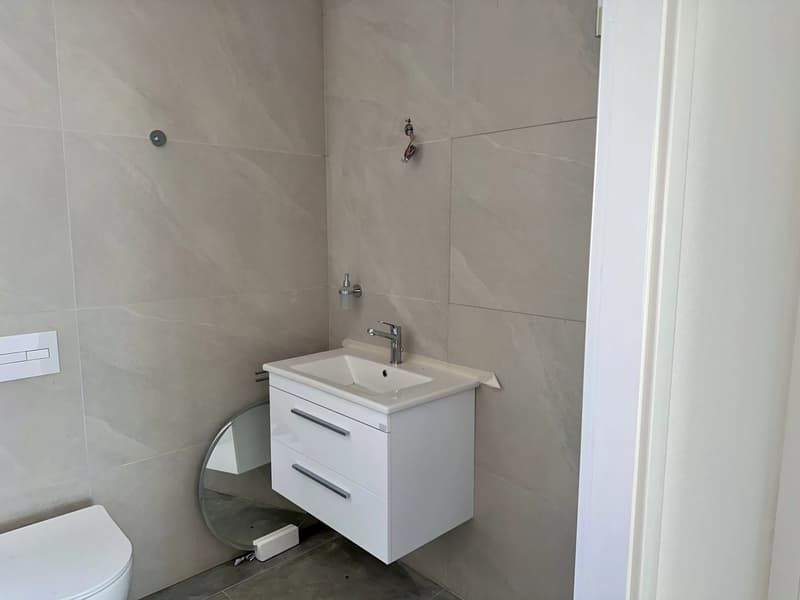 Aproz (Sion) 4.5 pièces neuf au dernier étage avec grand balcon (12)